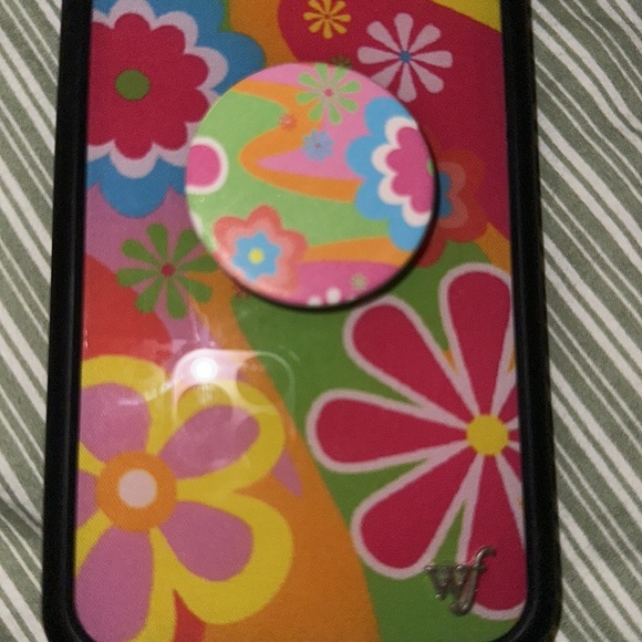 Groovy Wildflower case - Picture 3 of 5